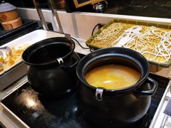 -武汉光谷广场杨家湾地铁站怡程酒店