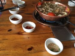 -阿婆情腊排骨火锅(金虹路店)