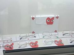 -翰佐蔡司小乐圆·依视路星趣控·暴龙眼镜折扣店