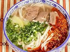 -牛一嘴·兰州牛肉面·大盘鸡(财富中心店)