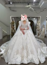 -艾米丽婚纱礼服