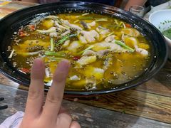 激情椒麻鱼-八张桌子(老店)
