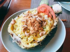 菠萝海鲜炒饭-mango tree芒果树泰国餐厅(青岛万象城店)