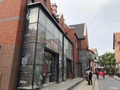 -钟书阁(松江泰晤士小镇店)