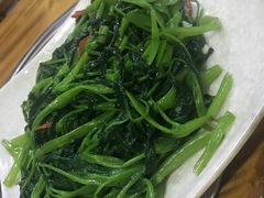 -大富蚝乌东哥饭店·石锅鱼杂·柠檬鸭(革新路店)