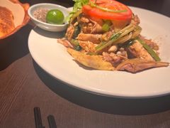 -大头虾越式风味餐厅(光明广场店)