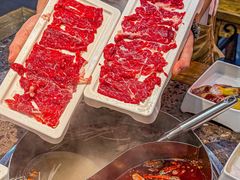 -来龍儿鲜切牛肉自助老火锅