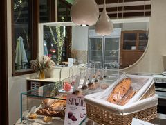 -VERIE BAKEHOUSE