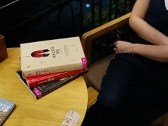 -猫的天空之城概念书店(杭州南宋御街店)