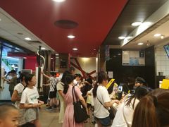 等位区-麦当劳(SM城市广场店)