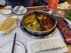 -田村·酸汤鲜牦牛肉火锅(布达拉宫广场店)
