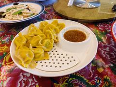 -闯关东东北农家菜(崂山石老人店)