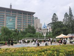 -泉城广场