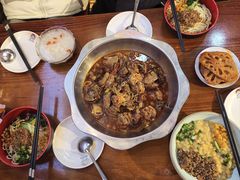 -爆炸头阿姨小四川正宗川味小吃(无任何分店)