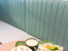 椰皇桃胶炖双皮奶-杏甜品(尖沙咀加拿分道店)
