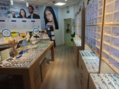 -天空之镜眼镜店蔡司依视路配镜授权零售店(望京颐堤港店)