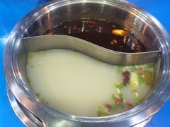 -马路边边麻辣烫串串火锅(体育西路店)