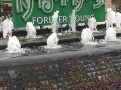 -杭州滨江宝龙城