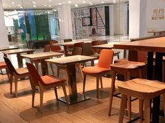 大堂-The Habit Burger Grill 哈比特汉堡(复兴soho店)