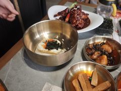 -草家酱蟹炭火烤肉店(珲春南路一店)
