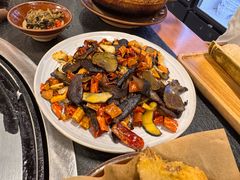 -阿山卓·野生菌火锅·纳西火塘烤肉