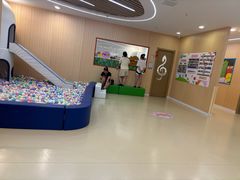 -爱威盛亲子俱乐部·纽约国际早托中心