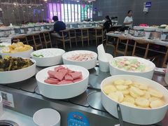 自助取餐区-咕叽咕叽自助烤肉小火锅(西城广场购物中心店)