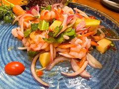 版纳青芒果舂虾仁-老滇山寨•云南特色菜•地方菜•民族风情歌舞表演(金碧店)