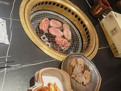 -山川小町·极番烧肉(新地假日广场店)
