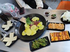 -凉都青瓦房烙锅(清镇中环国际店)