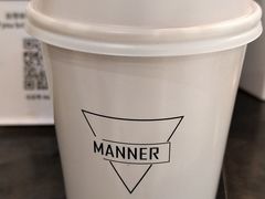 拿鐵-Manner Coffee(芮欧百货店)