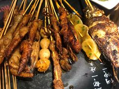 -何师烧烤·香辣蟹·川菜·30年老品牌(太古里旗舰店)