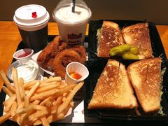 -The Habit Burger Grill 哈比特汉堡(复兴soho店)