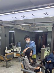 -藤野造型烫发染发