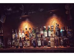 -Whisper Bar 