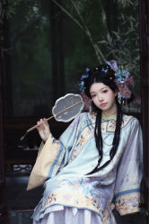 -一揽芳华汉服旗袍体验馆(拙政园店)