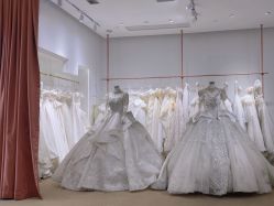 -派丽莫Pellimo原创设计婚纱品牌