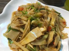 -民间瓦缸煨汤館(嵩山路店)