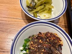 -云阿蛮云南生烫牛肉米线(奉贤路店)