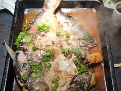 -夯鱼烤鱼·尔滨地标美食(中央商场店)