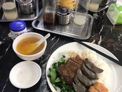 鹅肝拼鹅肉饭-乌文新澄海卤鹅店