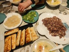 -高玛纳驴肉火烧(一世界店)