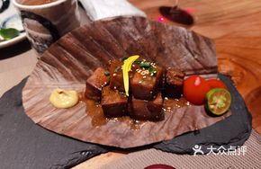 Dice Beef Tongue Braised with Lotus Leaf