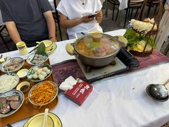 -刘姐啤酒鱼民族演艺餐厅(西街总店)