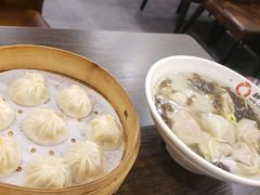 -新龍袍蟹黄汤包(南京东路店)