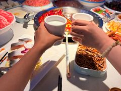 -茅草房·河畔园林火锅