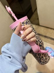 -由甲·美甲美睫工作室