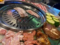 -哈哈碳都·牛肋条无限自助烤肉(台江万达店)