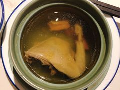 秘制鸽子汤-夜宴江景餐厅