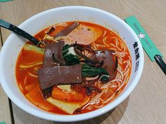 -蒙自源米线大王(花园城商场店)